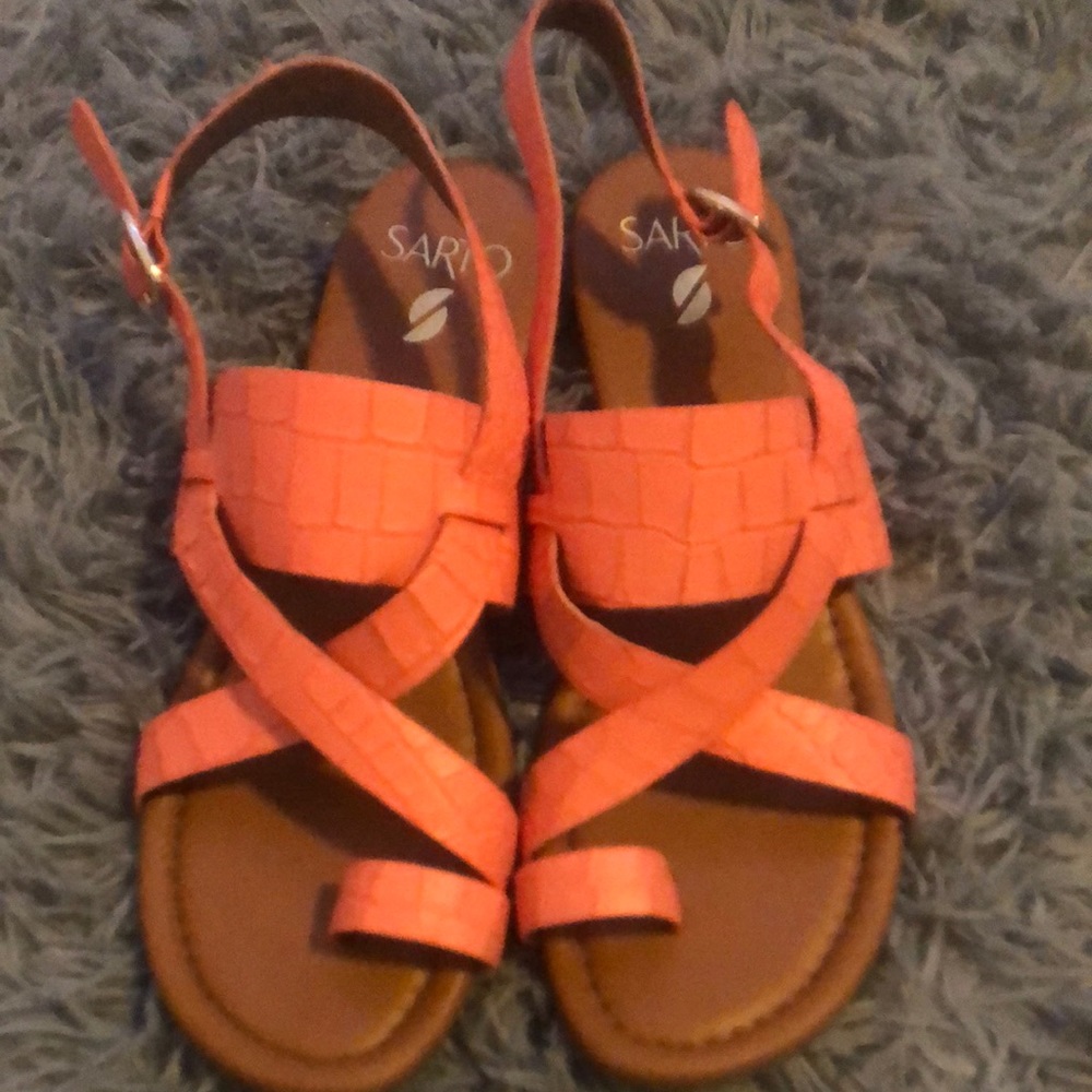 Sarto coral sandals